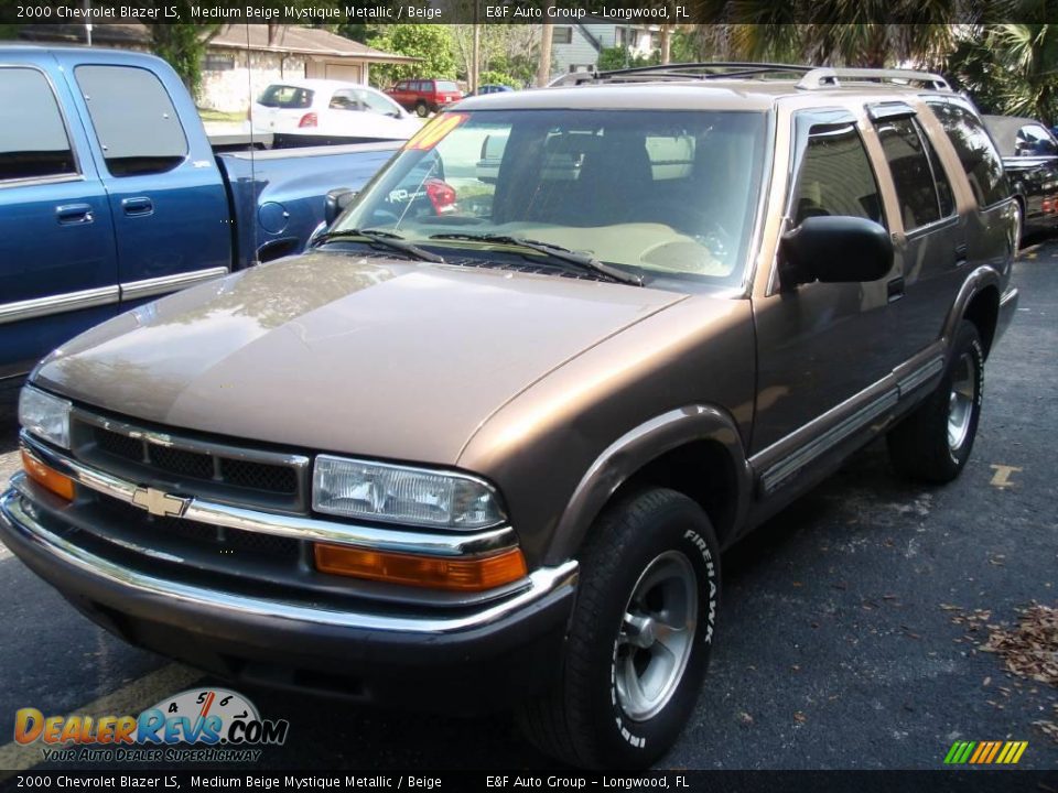 2000 Chevrolet Blazer LS Medium Beige Mystique Metallic / Beige Photo #2