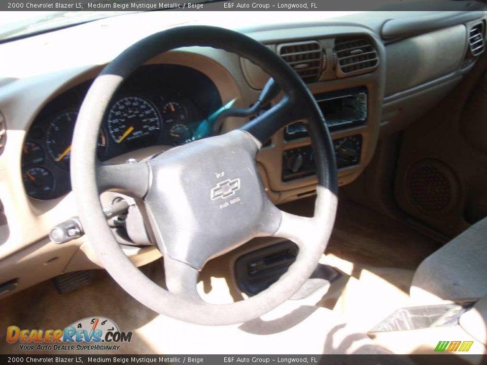 2000 Chevrolet Blazer LS Medium Beige Mystique Metallic / Beige Photo #15