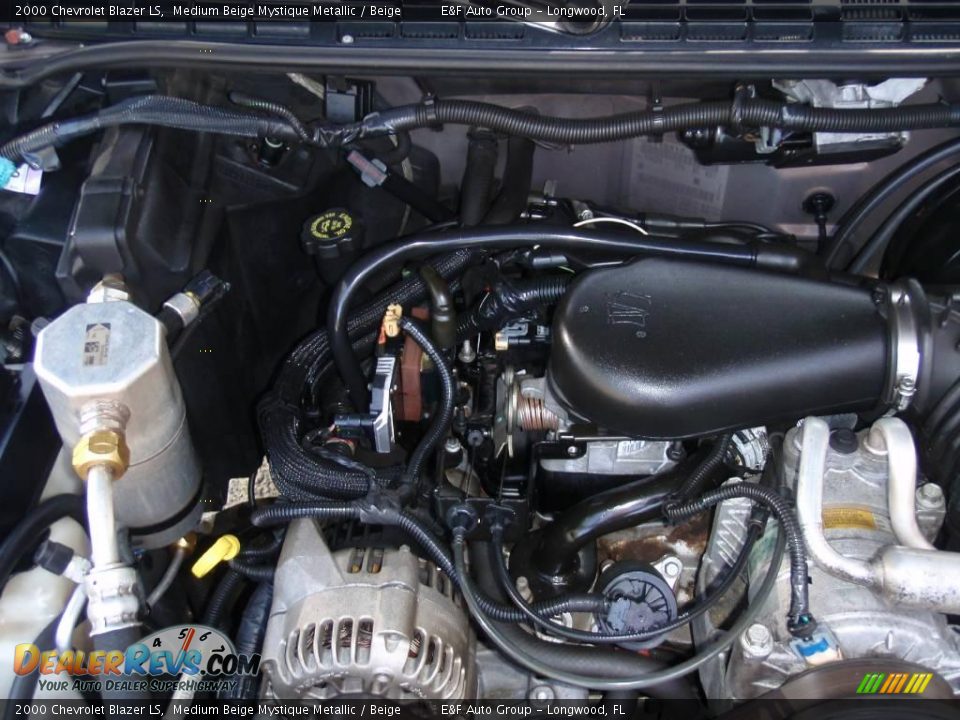 2000 Chevrolet Blazer LS Medium Beige Mystique Metallic / Beige Photo #18