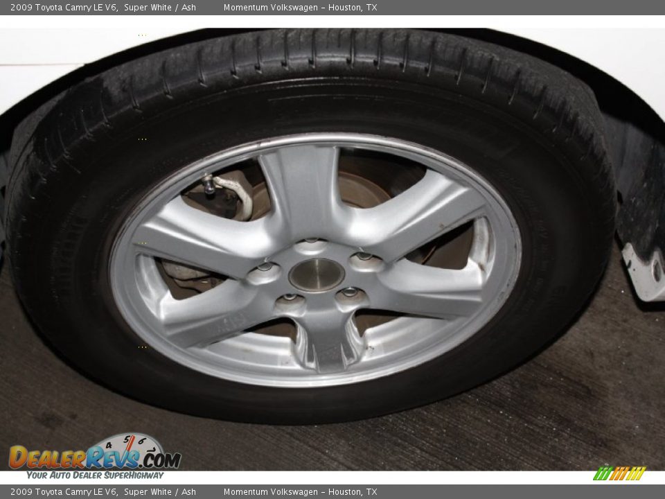 2009 Toyota Camry LE V6 Super White / Ash Photo #4