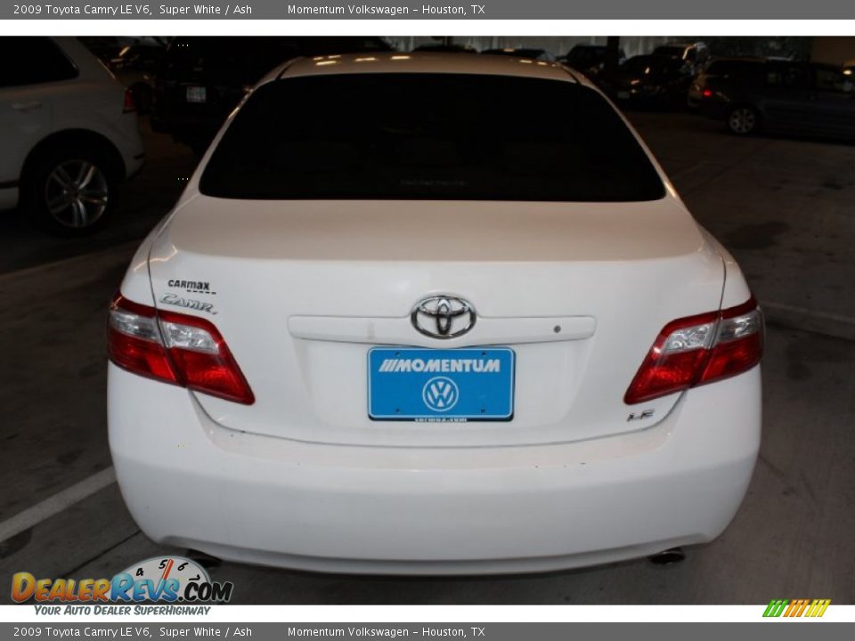 2009 Toyota Camry LE V6 Super White / Ash Photo #8