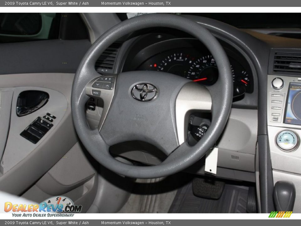 2009 Toyota Camry LE V6 Super White / Ash Photo #29