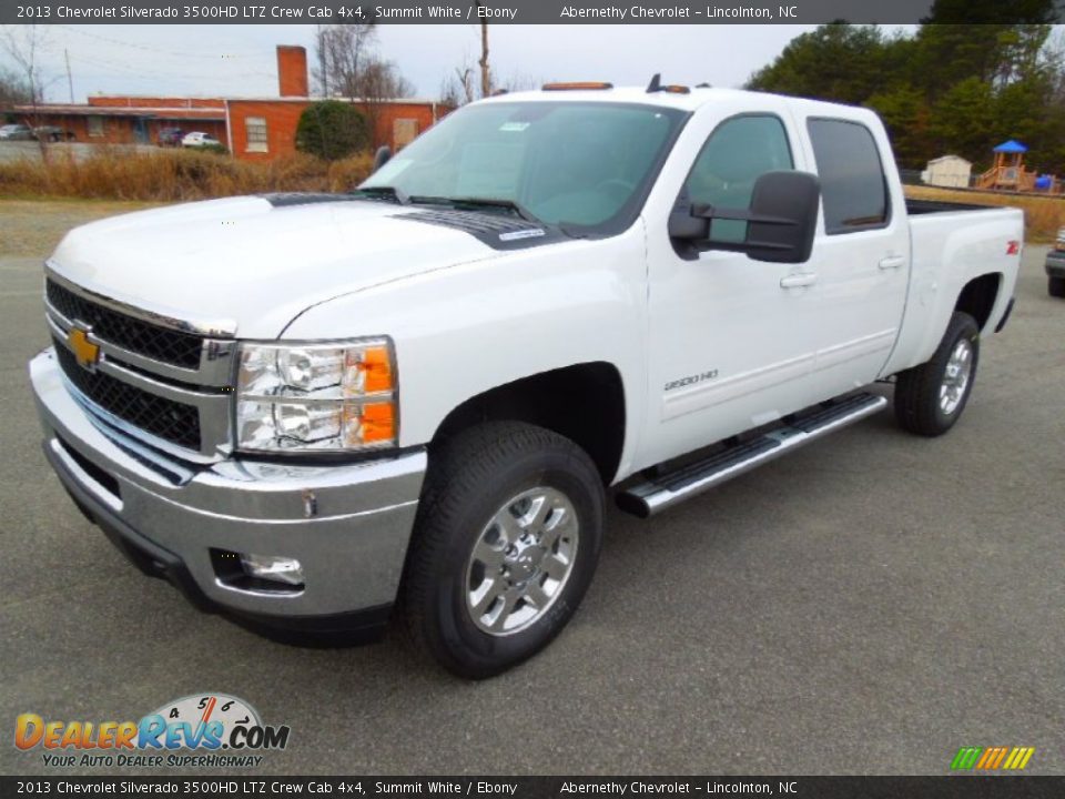 Front 3/4 View of 2013 Chevrolet Silverado 3500HD LTZ Crew Cab 4x4 Photo #2