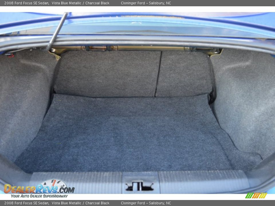 2008 Ford Focus SE Sedan Trunk Photo #13