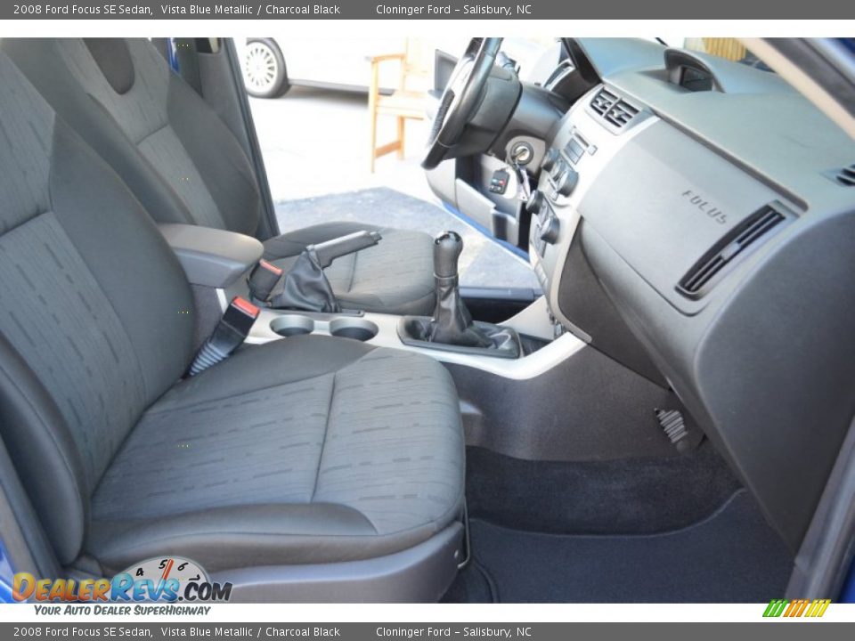 2008 Ford Focus SE Sedan Vista Blue Metallic / Charcoal Black Photo #15