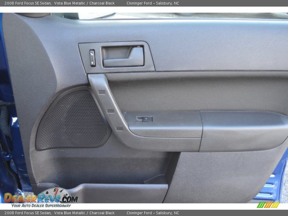 2008 Ford Focus SE Sedan Vista Blue Metallic / Charcoal Black Photo #17