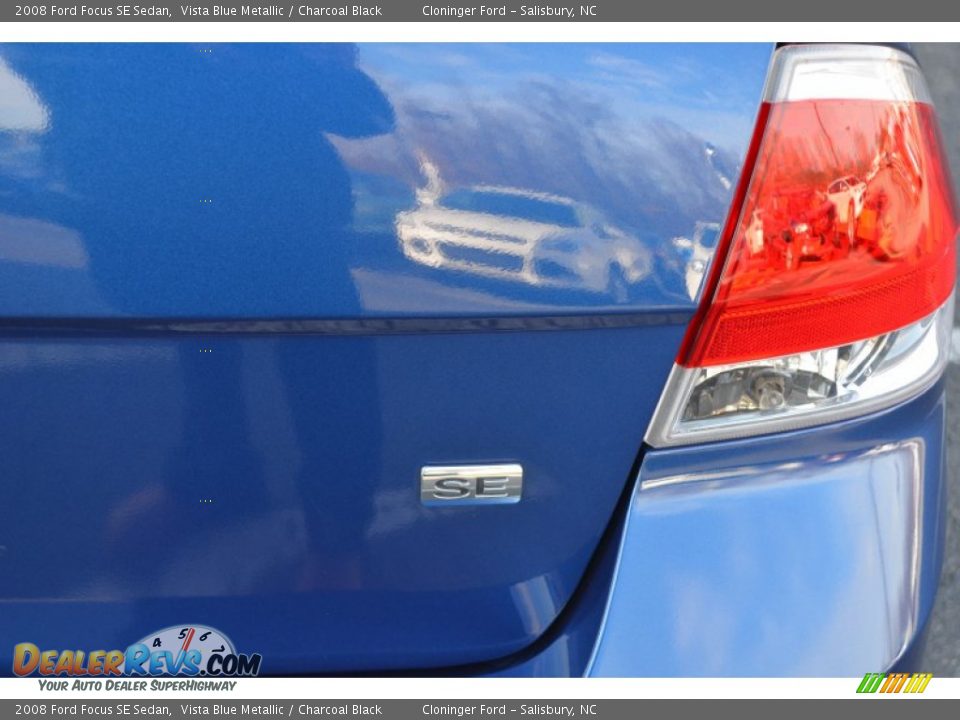 2008 Ford Focus SE Sedan Vista Blue Metallic / Charcoal Black Photo #20