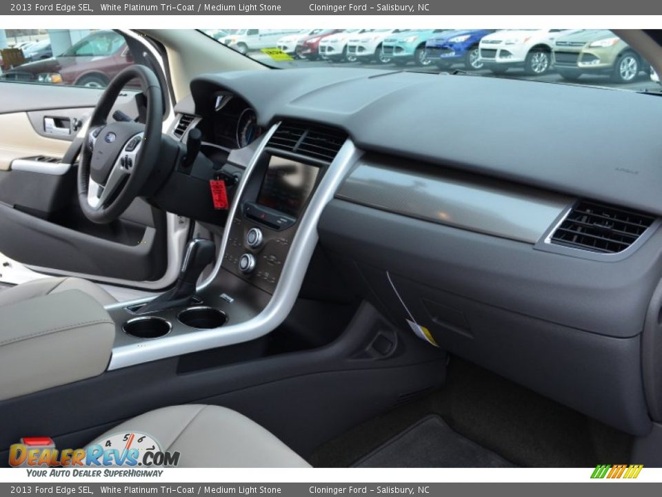 2013 Ford Edge SEL White Platinum Tri-Coat / Medium Light Stone Photo #17