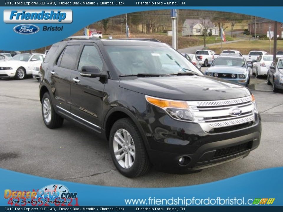 2013 Ford Explorer XLT 4WD Tuxedo Black Metallic / Charcoal Black Photo #5