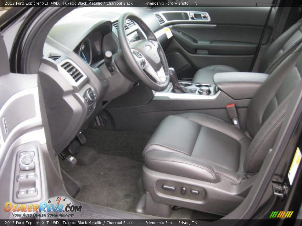 2013 Ford Explorer XLT 4WD Tuxedo Black Metallic / Charcoal Black Photo #11