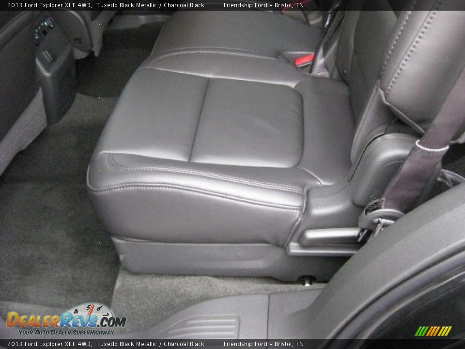 2013 Ford Explorer XLT 4WD Tuxedo Black Metallic / Charcoal Black Photo #16
