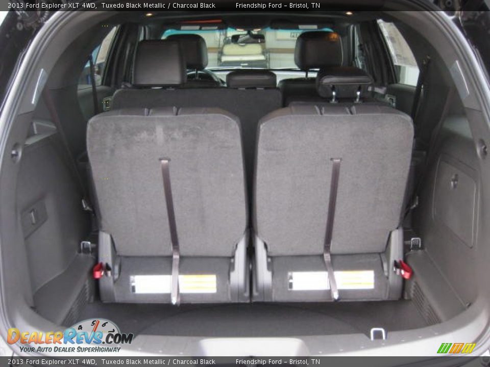 2013 Ford Explorer XLT 4WD Tuxedo Black Metallic / Charcoal Black Photo #18