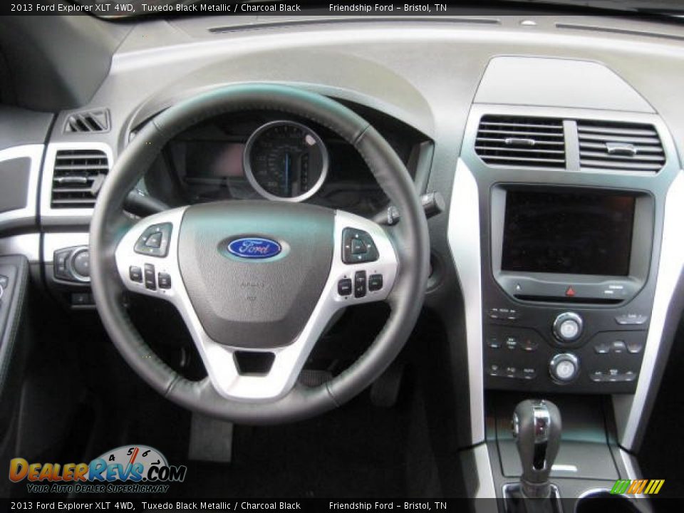 2013 Ford Explorer XLT 4WD Tuxedo Black Metallic / Charcoal Black Photo #19