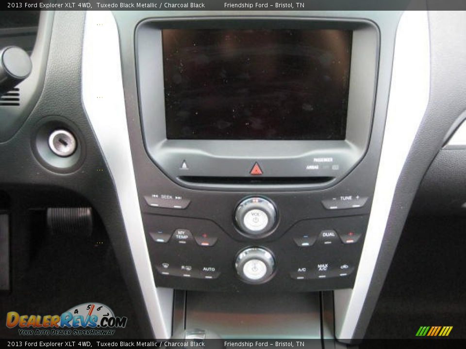 2013 Ford Explorer XLT 4WD Tuxedo Black Metallic / Charcoal Black Photo #20