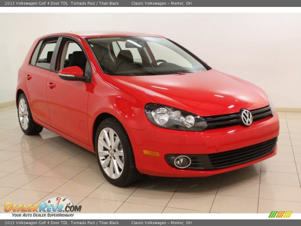 Front 3/4 View of 2013 Volkswagen Golf 4 Door TDI Photo #1