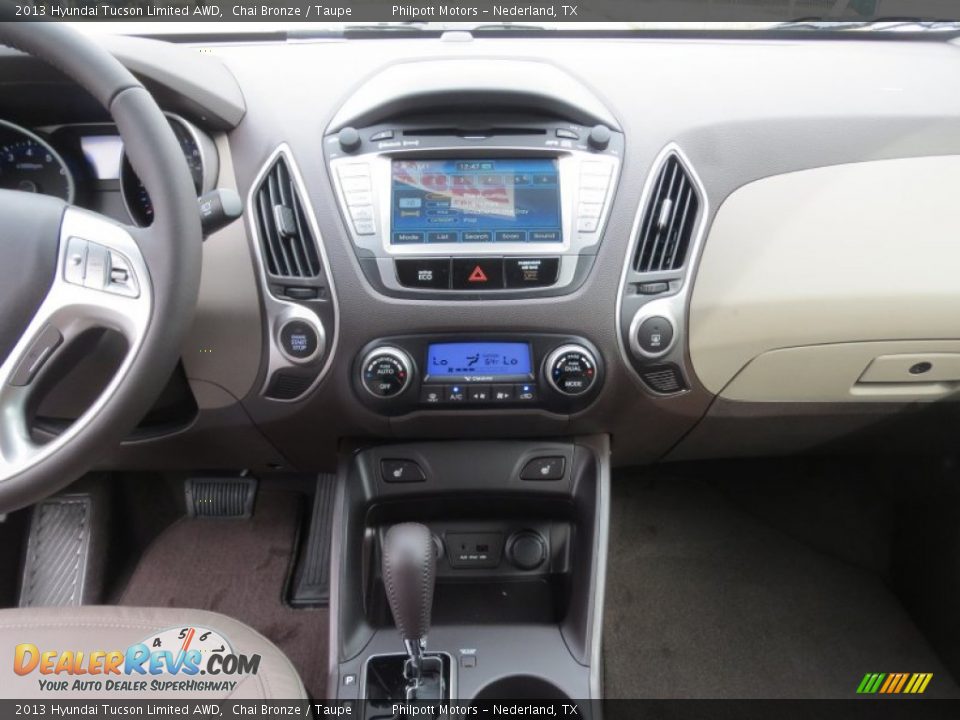 Controls of 2013 Hyundai Tucson Limited AWD Photo #27