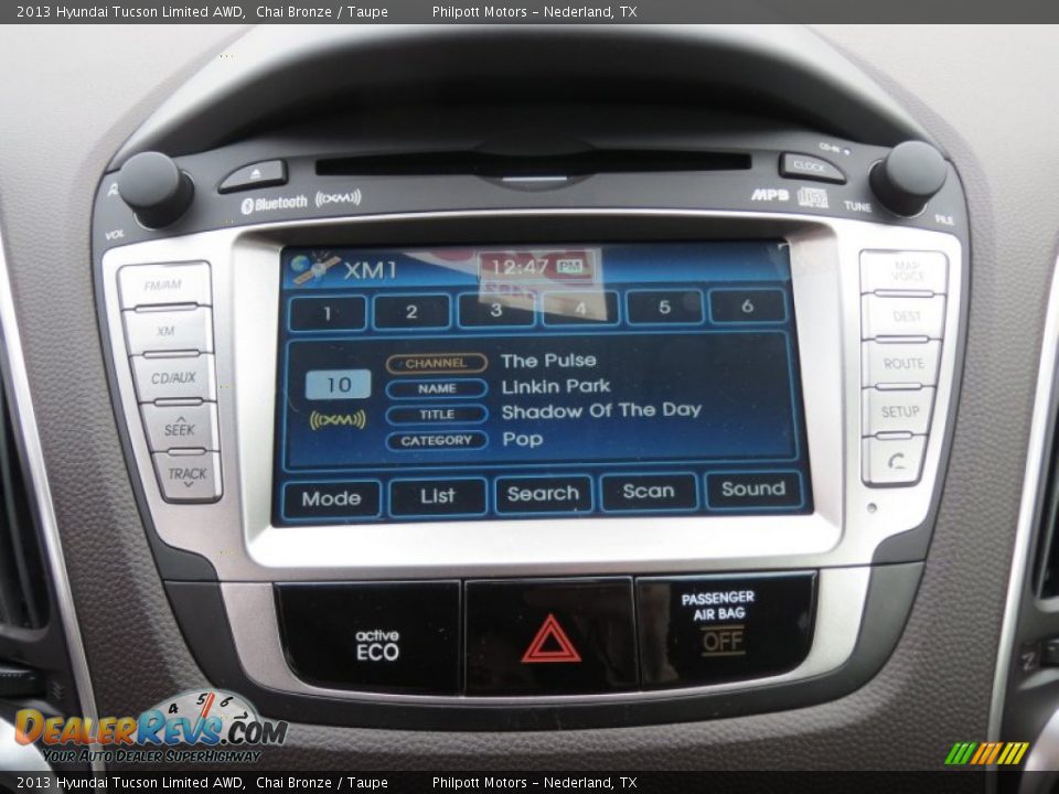Controls of 2013 Hyundai Tucson Limited AWD Photo #28