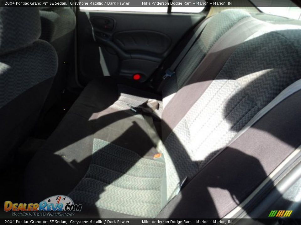2004 Pontiac Grand Am SE Sedan Greystone Metallic / Dark Pewter Photo #6
