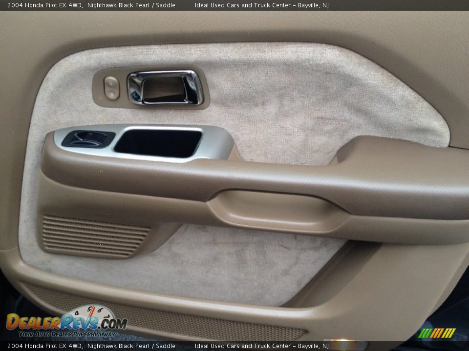 Door Panel of 2004 Honda Pilot EX 4WD Photo #7