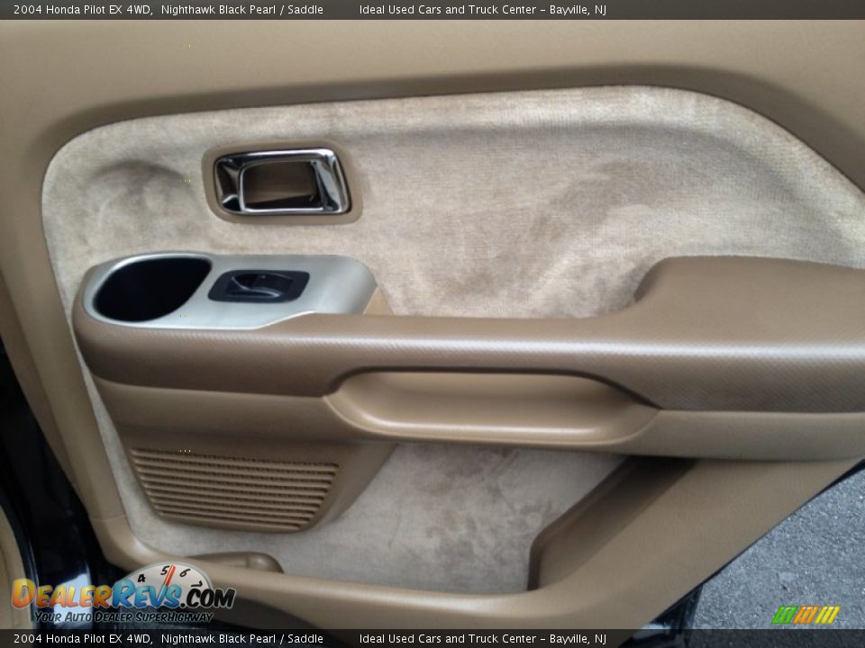 Door Panel of 2004 Honda Pilot EX 4WD Photo #10