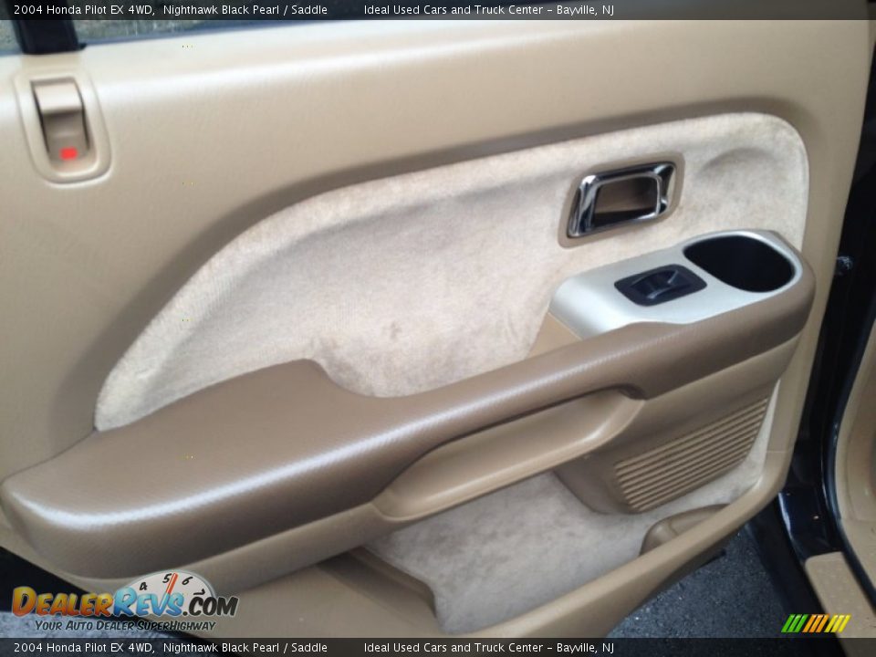 Door Panel of 2004 Honda Pilot EX 4WD Photo #20