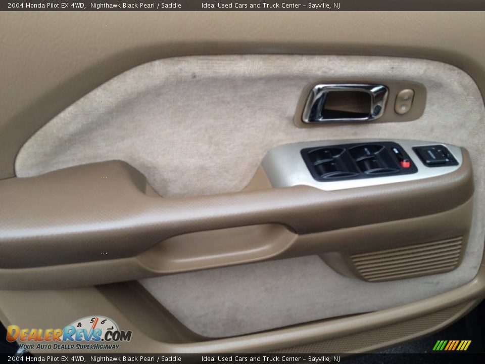Door Panel of 2004 Honda Pilot EX 4WD Photo #23