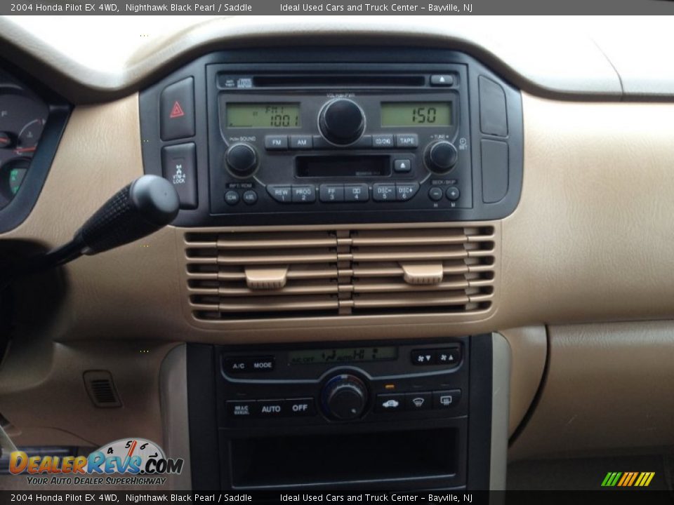 Audio System of 2004 Honda Pilot EX 4WD Photo #26