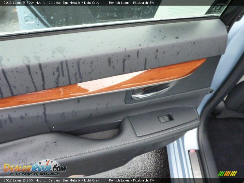 2013 Lexus ES 300h Hybrid Cerulean Blue Metallic / Light Gray Photo #13