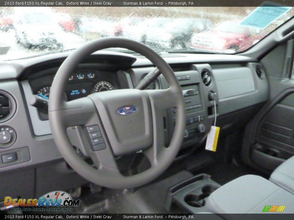 Dashboard of 2013 Ford F150 XL Regular Cab Photo #9