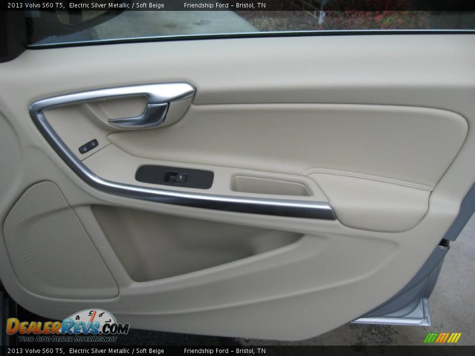 2013 Volvo S60 T5 Electric Silver Metallic / Soft Beige Photo #23