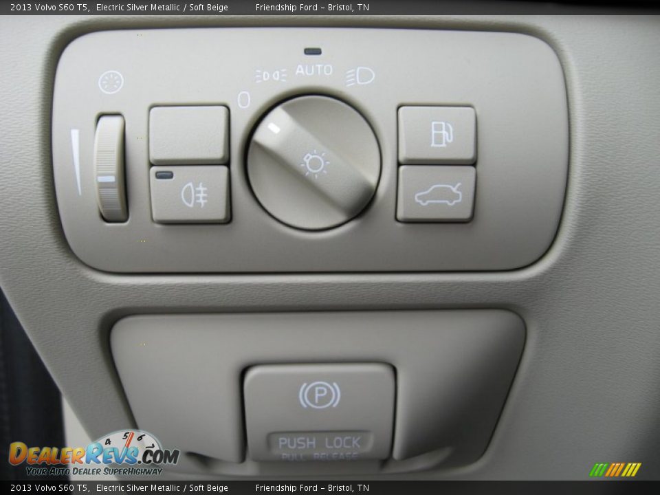 2013 Volvo S60 T5 Electric Silver Metallic / Soft Beige Photo #30