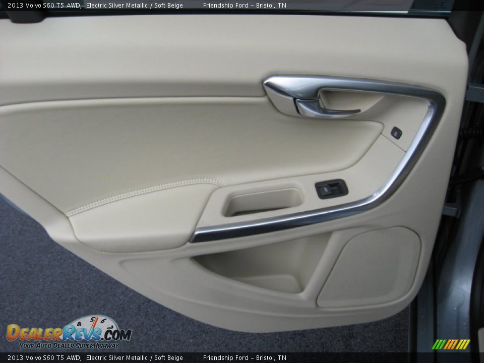 Door Panel of 2013 Volvo S60 T5 AWD Photo #19