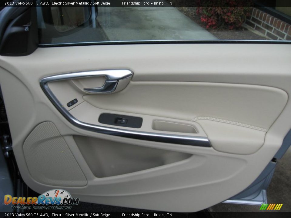 Door Panel of 2013 Volvo S60 T5 AWD Photo #22