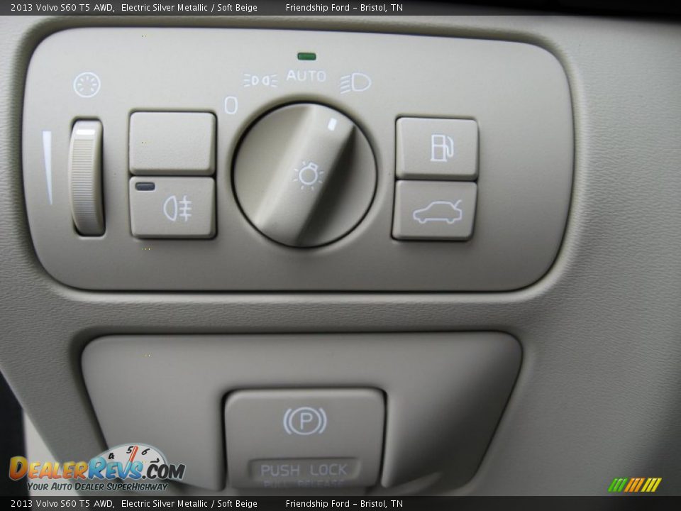 Controls of 2013 Volvo S60 T5 AWD Photo #25