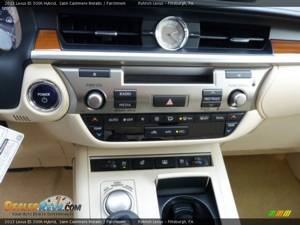 2013 Lexus ES 300h Hybrid Satin Cashmere Metallic / Parchment Photo #18
