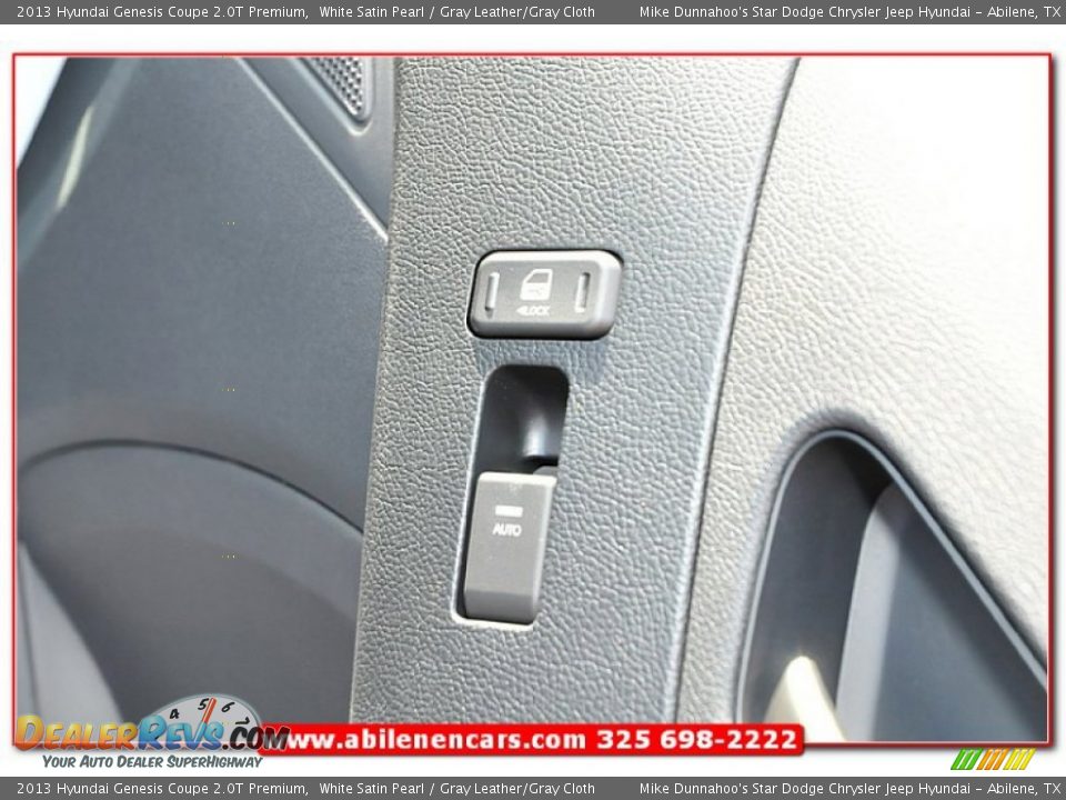 2013 Hyundai Genesis Coupe 2.0T Premium White Satin Pearl / Gray Leather/Gray Cloth Photo #24