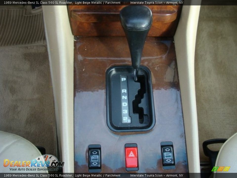 1989 Mercedes-Benz SL Class 560 SL Roadster Light Beige Metallic / Parchment Photo #15
