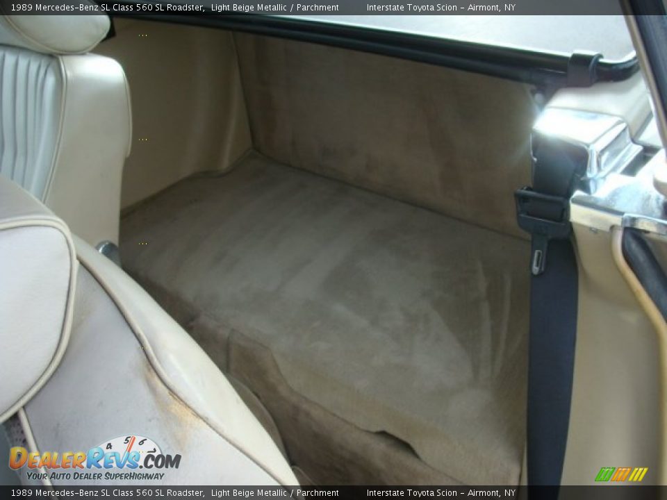 1989 Mercedes-Benz SL Class 560 SL Roadster Light Beige Metallic / Parchment Photo #16