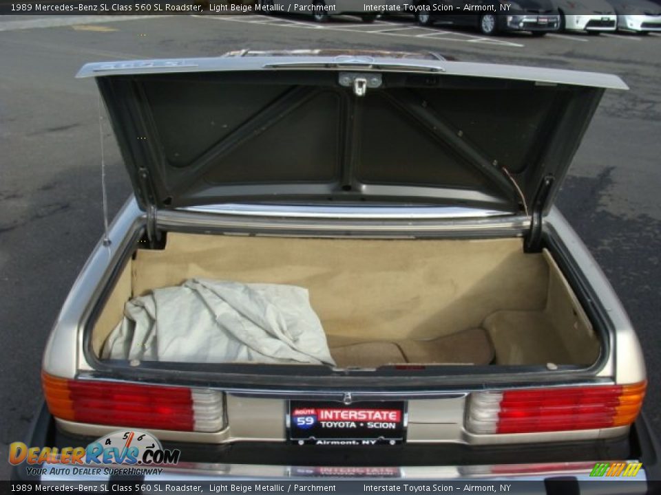 1989 Mercedes-Benz SL Class 560 SL Roadster Light Beige Metallic / Parchment Photo #17