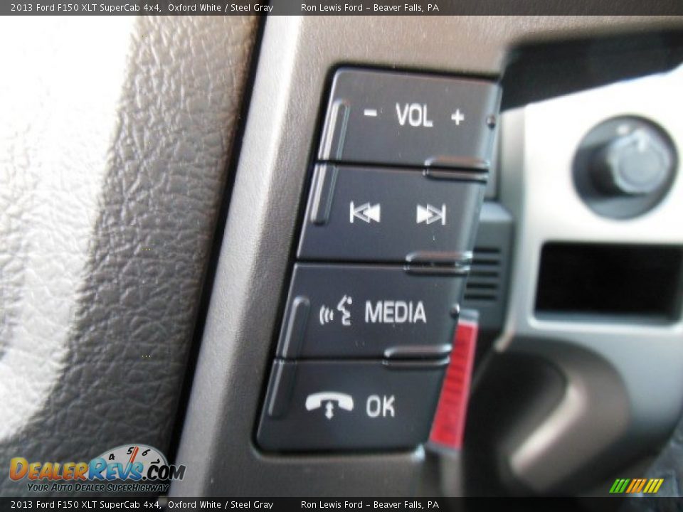 2013 Ford F150 XLT SuperCab 4x4 Oxford White / Steel Gray Photo #25