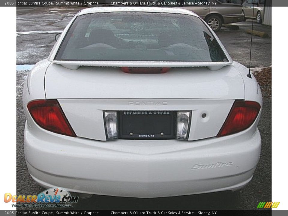 2005 Pontiac Sunfire Coupe Summit White / Graphite Photo #6