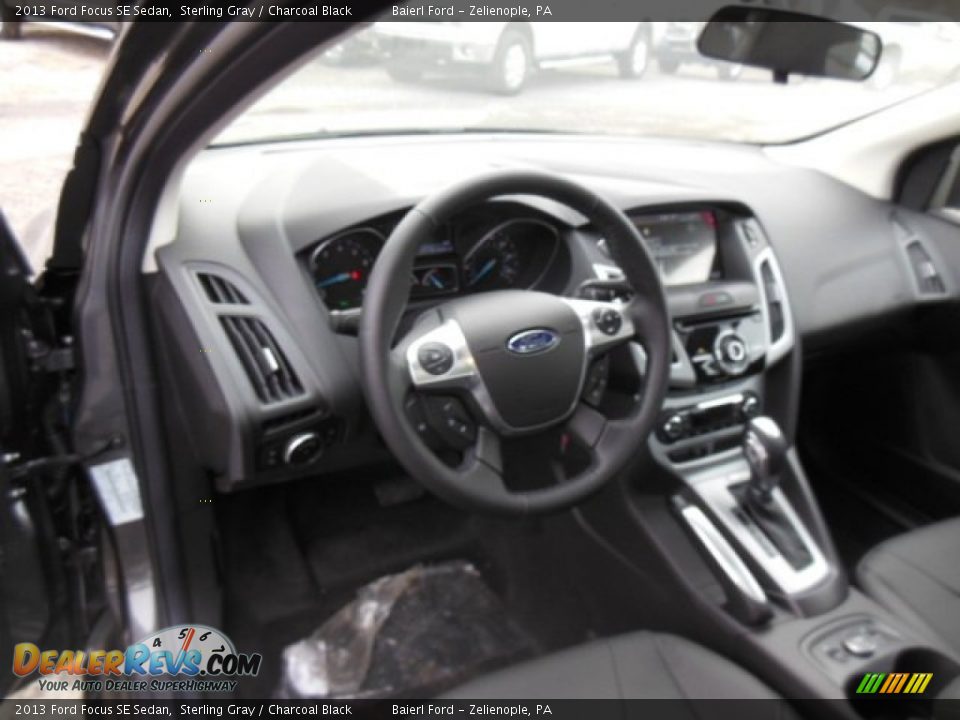 2013 Ford Focus SE Sedan Sterling Gray / Charcoal Black Photo #10