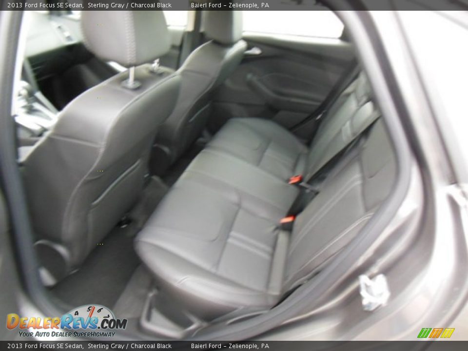 2013 Ford Focus SE Sedan Sterling Gray / Charcoal Black Photo #13