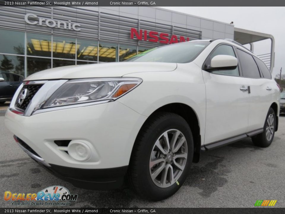 2013 Nissan Pathfinder SV Moonlight White / Almond Photo #1