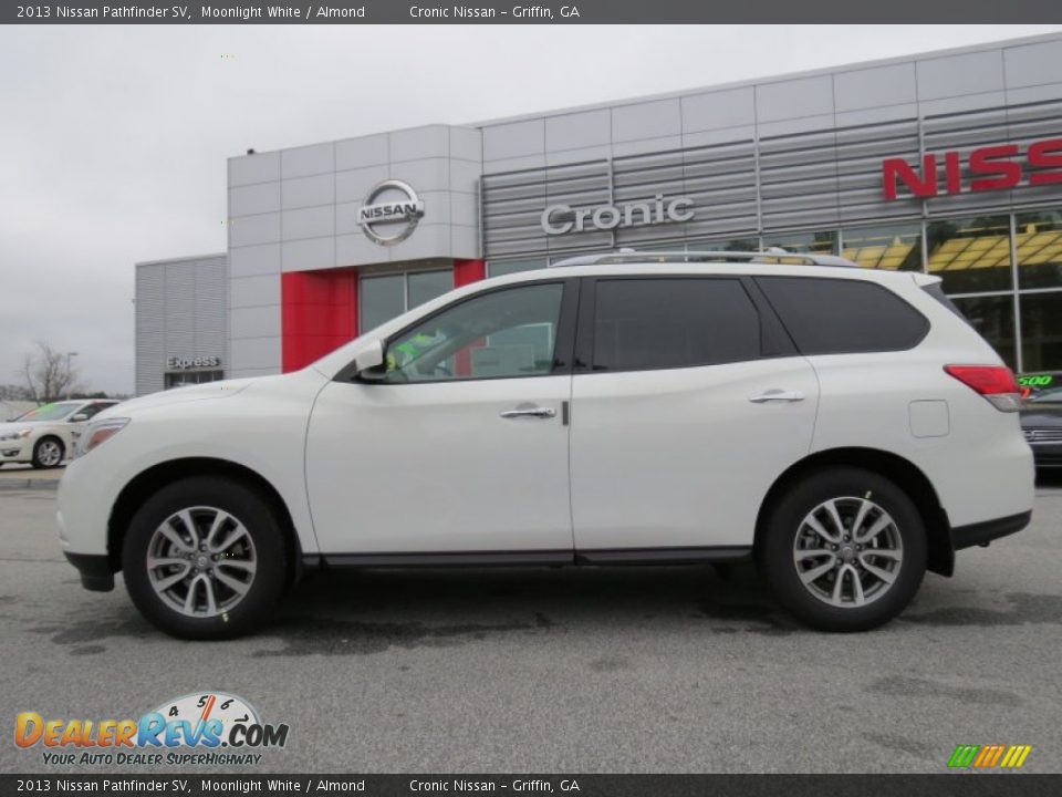 2013 Nissan Pathfinder SV Moonlight White / Almond Photo #2