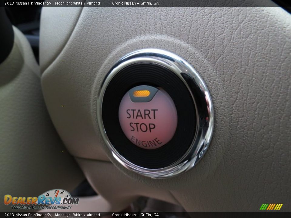 2013 Nissan Pathfinder SV Moonlight White / Almond Photo #16