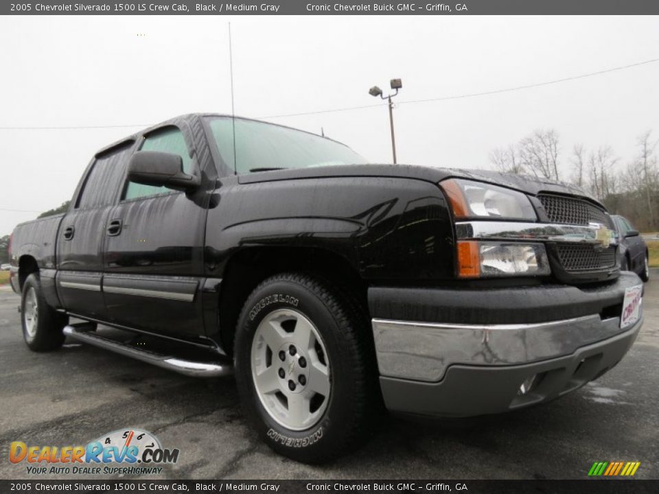 2005 Chevrolet Silverado 1500 LS Crew Cab Black / Medium Gray Photo #1
