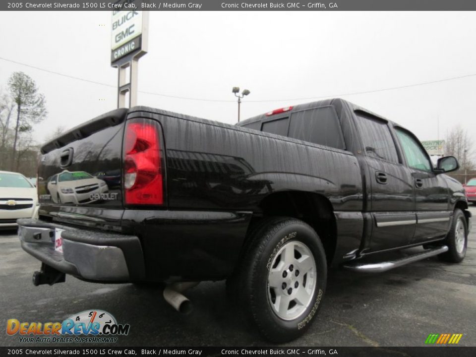 2005 Chevrolet Silverado 1500 LS Crew Cab Black / Medium Gray Photo #7