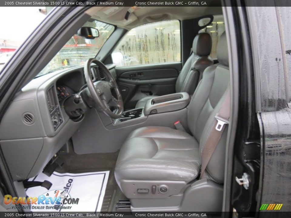 2005 Chevrolet Silverado 1500 LS Crew Cab Black / Medium Gray Photo #10