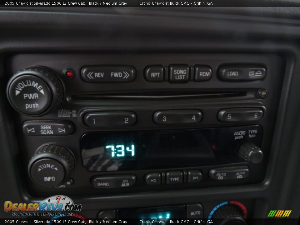 2005 Chevrolet Silverado 1500 LS Crew Cab Black / Medium Gray Photo #23